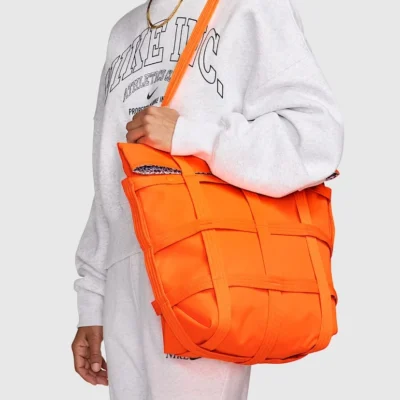 Nike Sportswear Electric Cargo Tote (12L) - Image 3