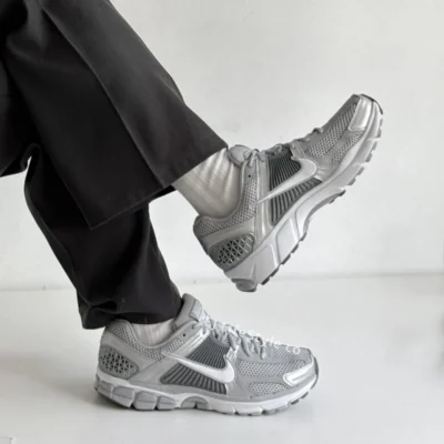 Nike Zoom Vomero 5 'Cool Grey' - Image 3