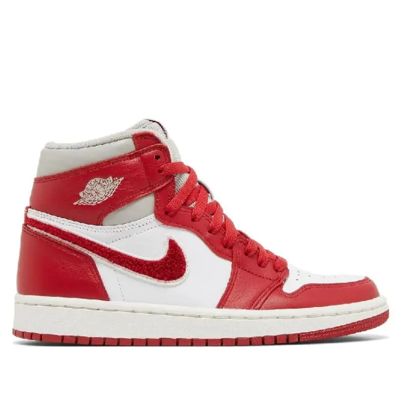 Air Jordan 1 High OG (W) 'Newstalgia Chenille'
