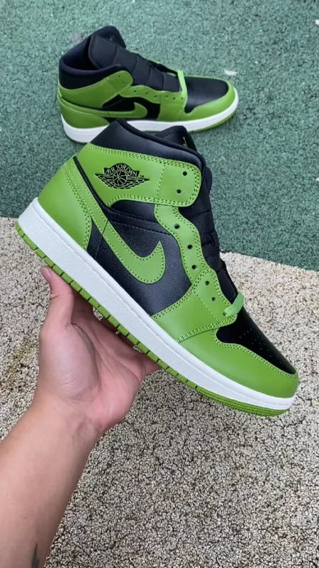 Air Jordan 1 Mid 'Altitude Green' - Image 4