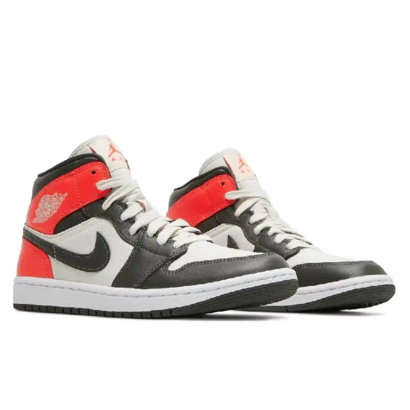 Air Jordan 1 Mid SE (W) 'Newsprint' - Image 2