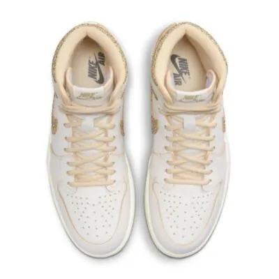 Air Jordan 1 Retro Hi OG Craft Sail/Pale Vanilla/Black - Image 2