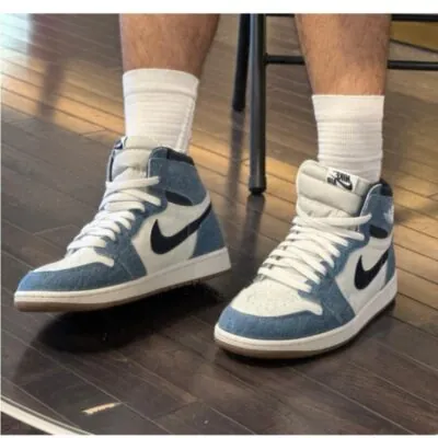 Air Jordan 1 Retro High OG 'Denim' - Image 4