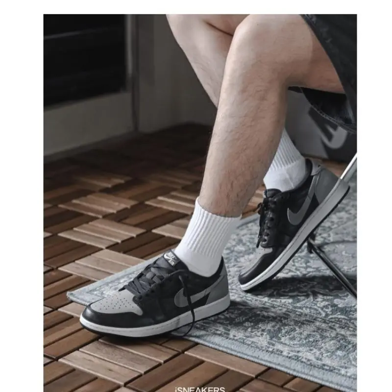 Air Jordan 1 Retro Low OG 'Black/Medium Grey' - Image 4