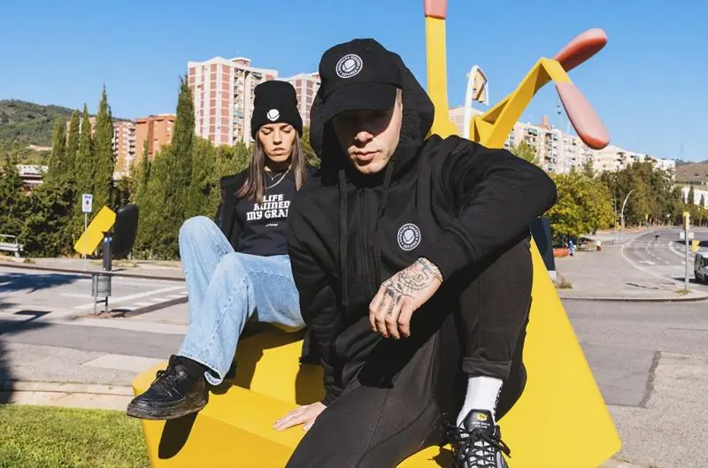 MTN EST.1994 Hoodie/Pulóver - Fekete - Image 3