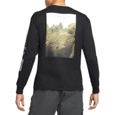 Nike ACG Long-Sleeve Iceland Info Shirt - Black - Image 2