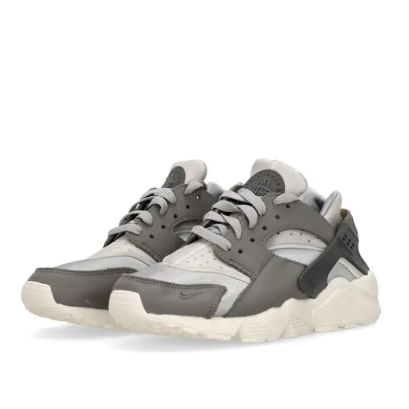 Nike Air Huarache 'Iron Grey' - Image 2