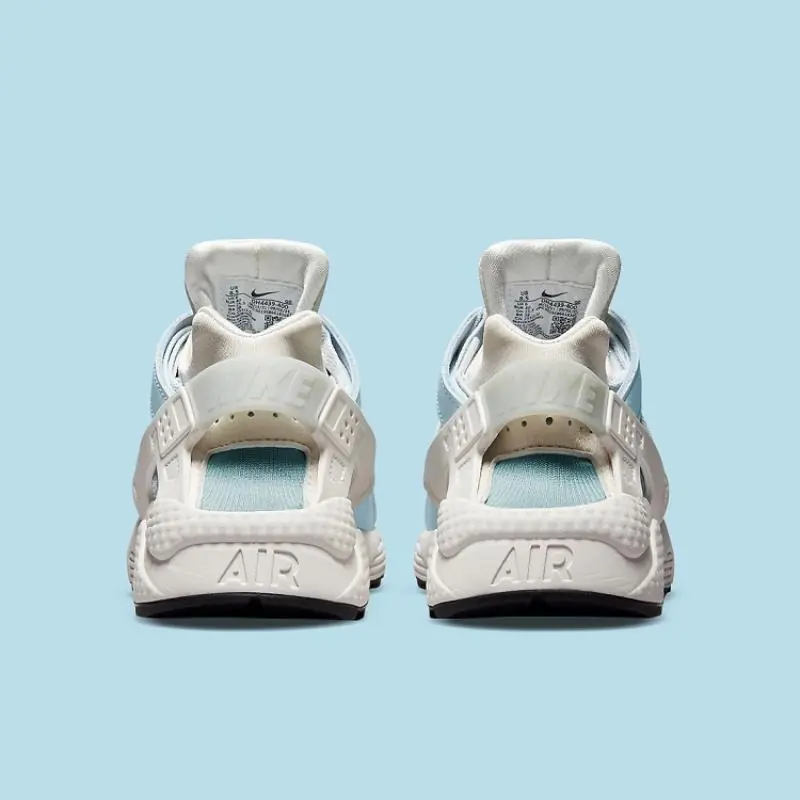 Nike Air Huarache (W) 'Ocean Cube' - Image 3