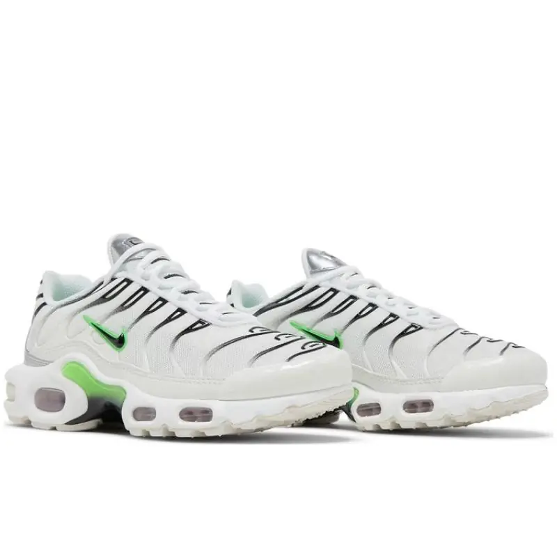 Nike Air Max Plus (W) - White / Green Strike - Image 2