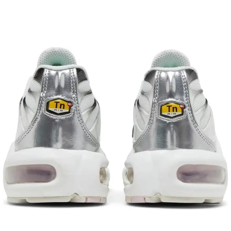 Nike Air Max Plus (W) - White / Green Strike - Image 3