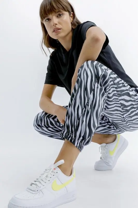 Nike Icon Clash Nadrág (W) 'Animal Print' - Image 2