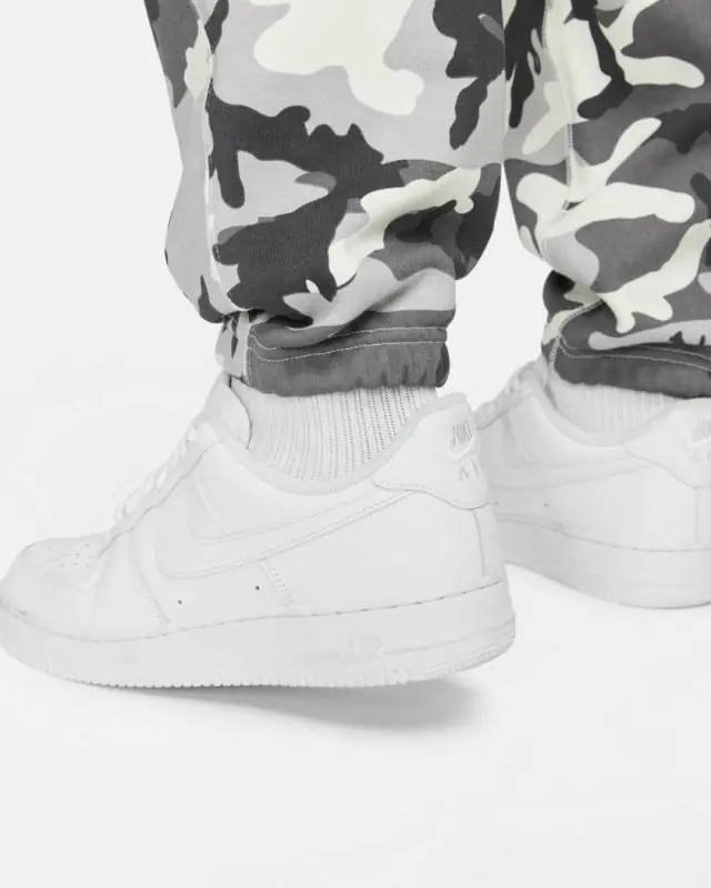 Nike NRG Solo Swoosh Camo Sweatpants - Sail/ White - Image 4