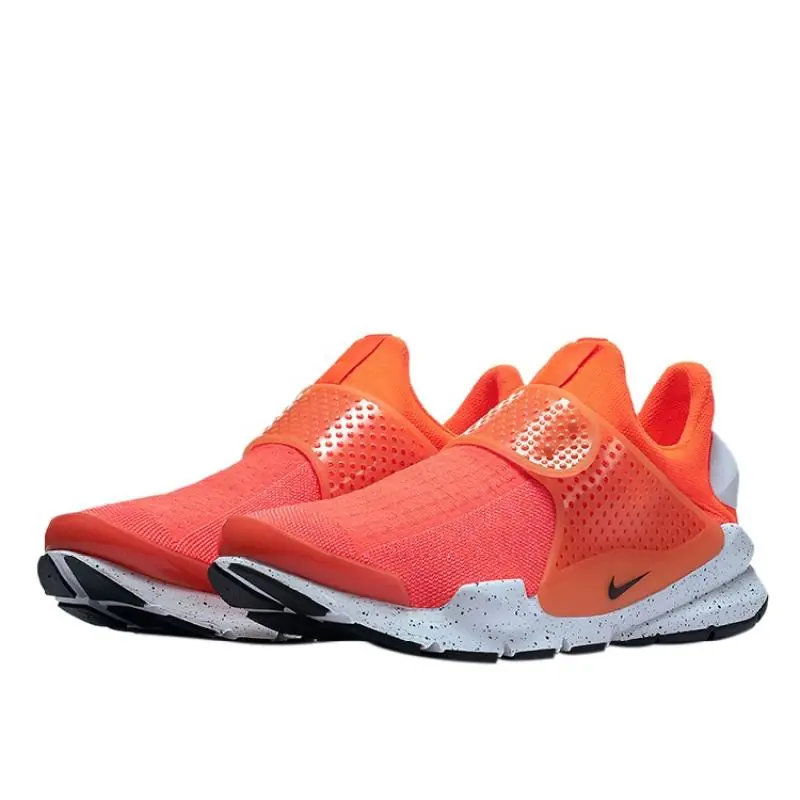 Nike Sock Dart SE 'Total Crimson' - Image 2