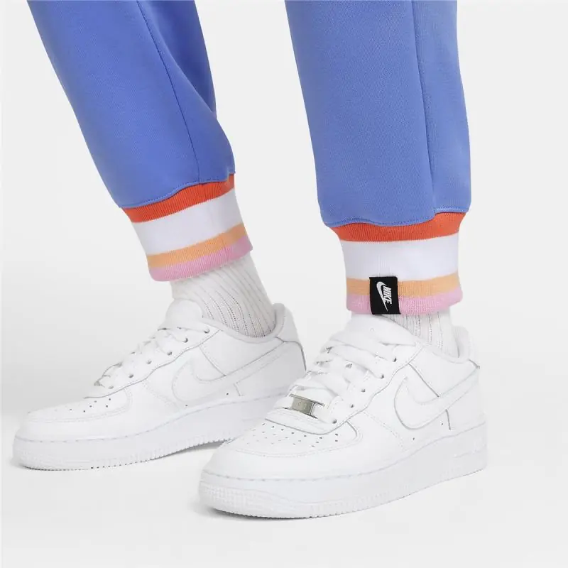 Nike Sportswear Heritage (Older Kids') Girls' Tracksuit - Image 4