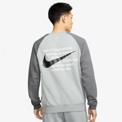 Nike Sportswear Swoosh Crew - Particle Grey/ Iron Grey/ White - Image 2