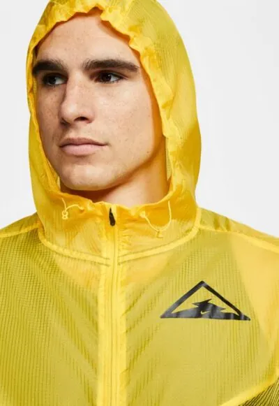 Nike Windrunner Hooded Trail Runnig Jacket - Speed Yellow/ Black - Image 2