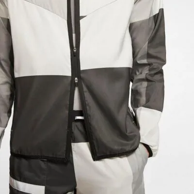 Nike Windrunner Wild Run Running Jacket - Dark Somke Grey/ Particle Grey - Image 3