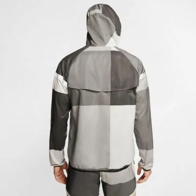 Nike Windrunner Wild Run Running Jacket - Dark Somke Grey/ Particle Grey - Image 5
